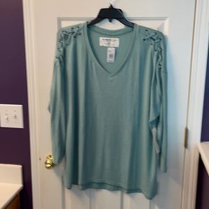 Wayyyy soft top by the sweatshirt project 3X NWTs